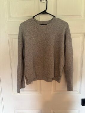 Women's Crewneck Sweater - Gray